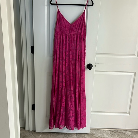 Hot pink maxi dress new with tags size small - Picture 1 of 5